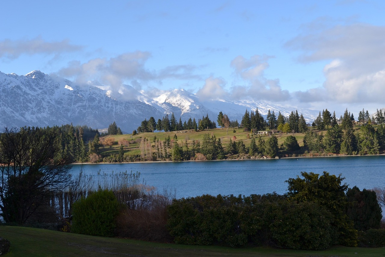 queenstown-2747478_1280.jpg