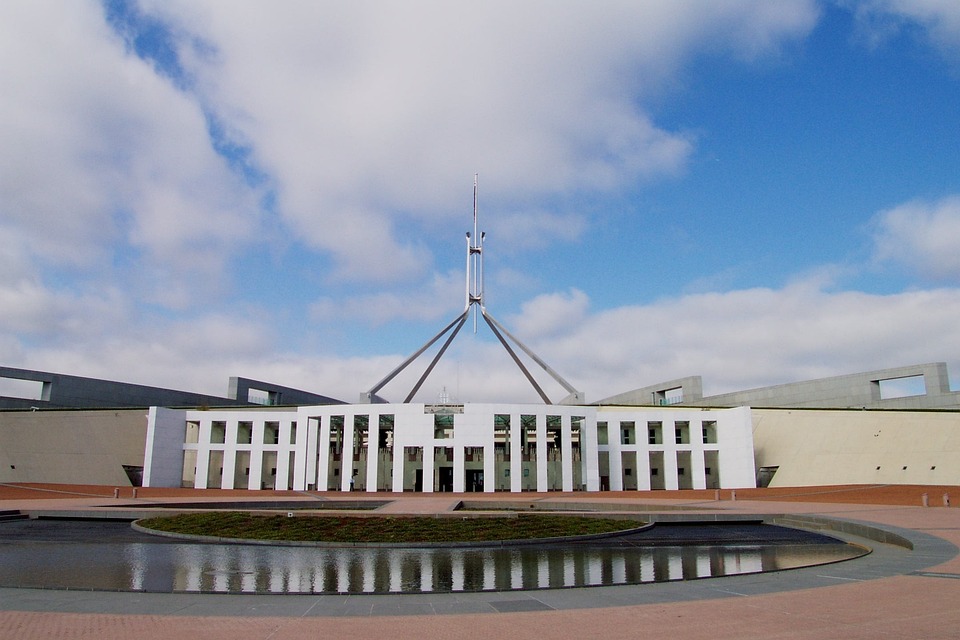 parliament-house-168300_960_720.jpg