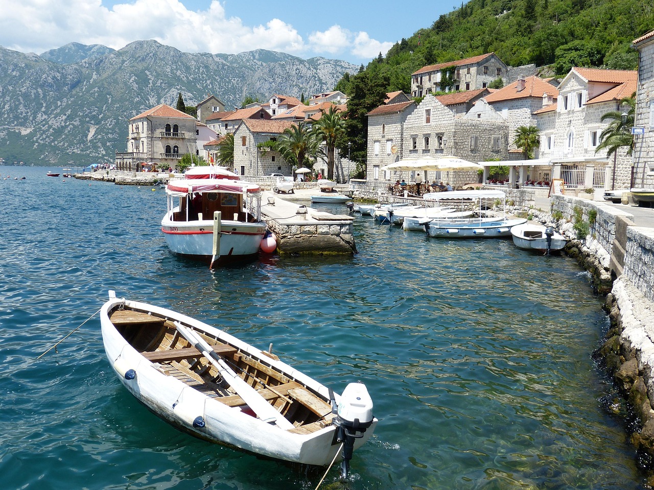 kotor-821546_1280.jpg
