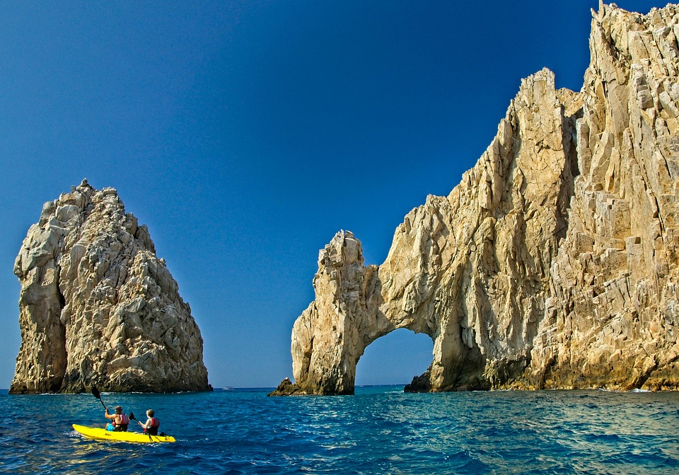 arch-of-cabo-san-lucas-6568983_960_720.jpg