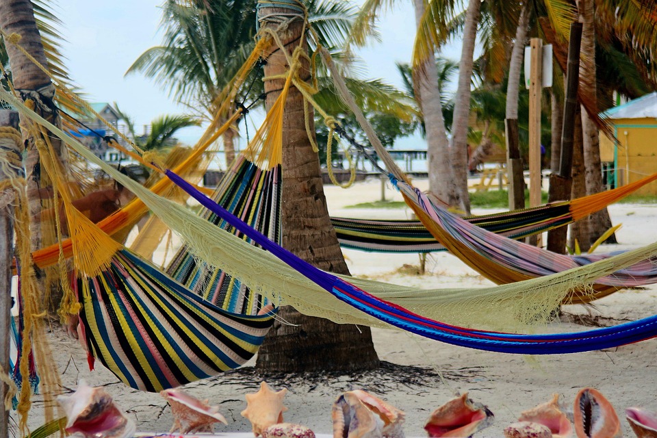 hammocks-4003289_960_720.jpg