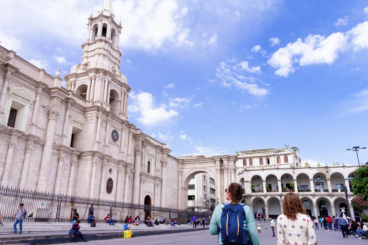 cathedral-of-arequipa-4485398_1280.jpg