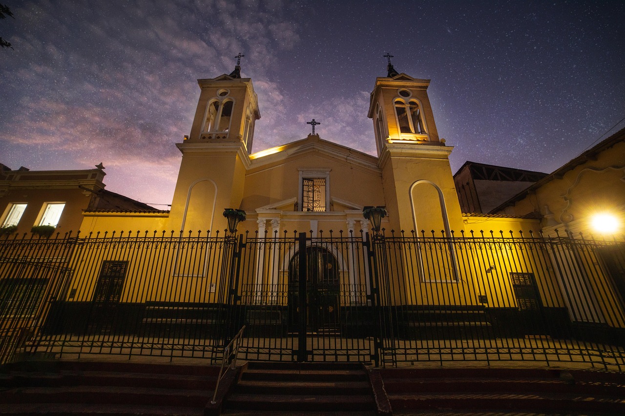 iglesia-del-carmen-6205566_1280.jpg