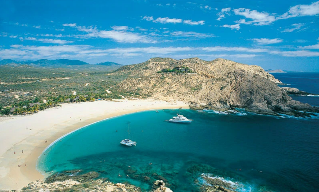 圣塔玛丽亚海滩：加勒比海的夺目明珠