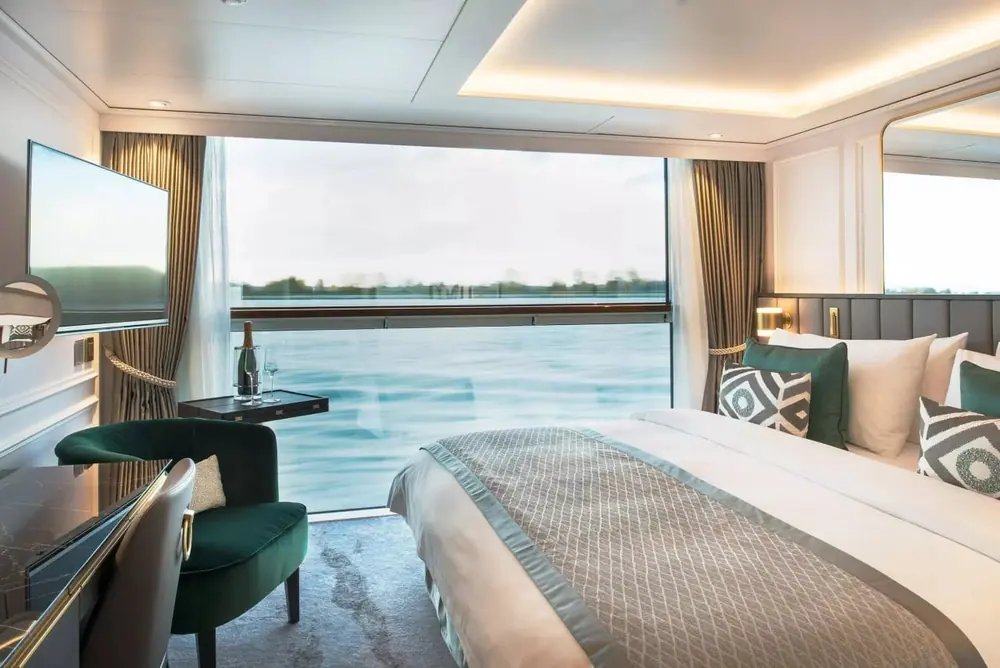 Riverside Luxury Cruises 河轮
